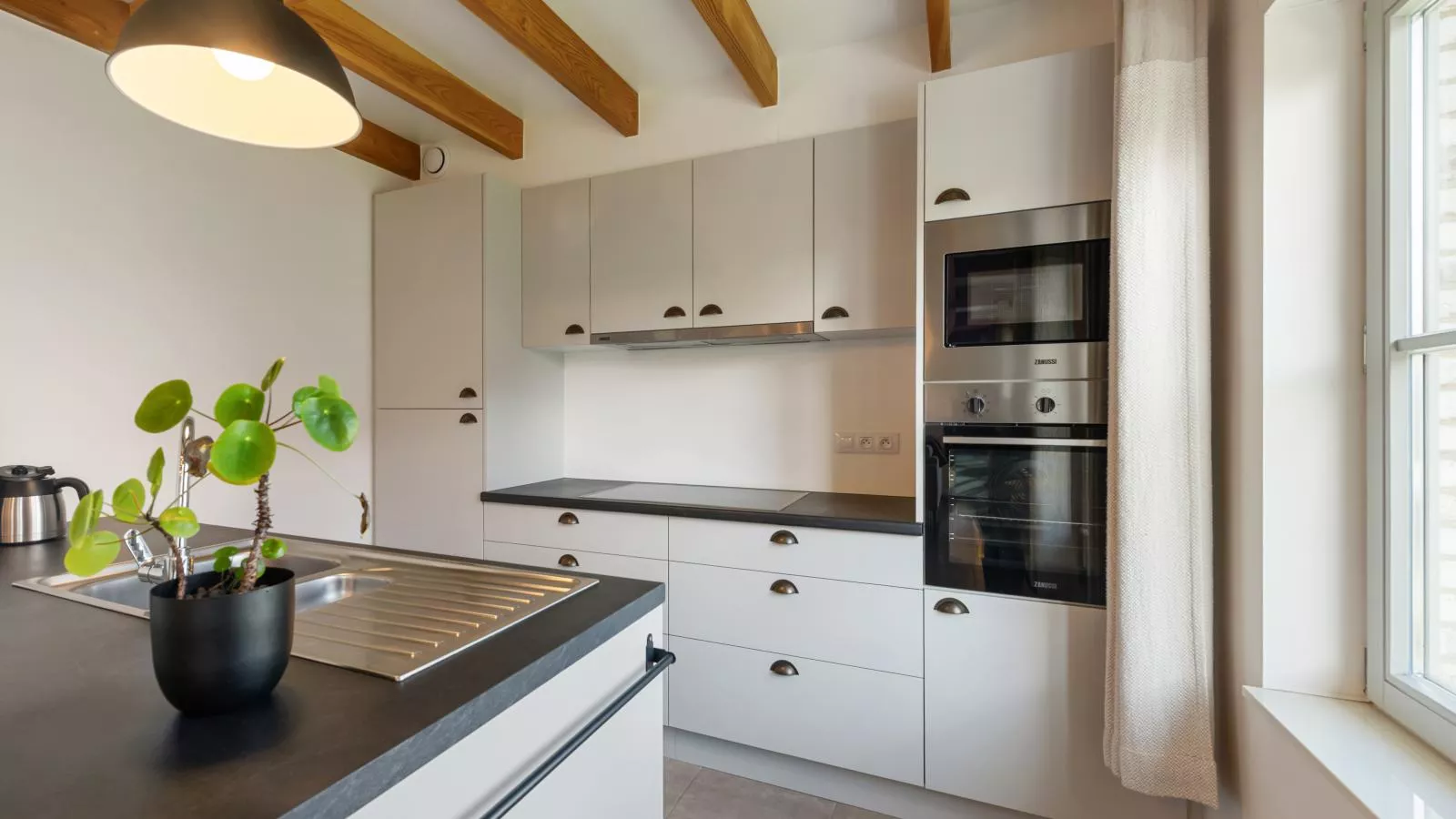 Westhinder I H88 - Kitchen
