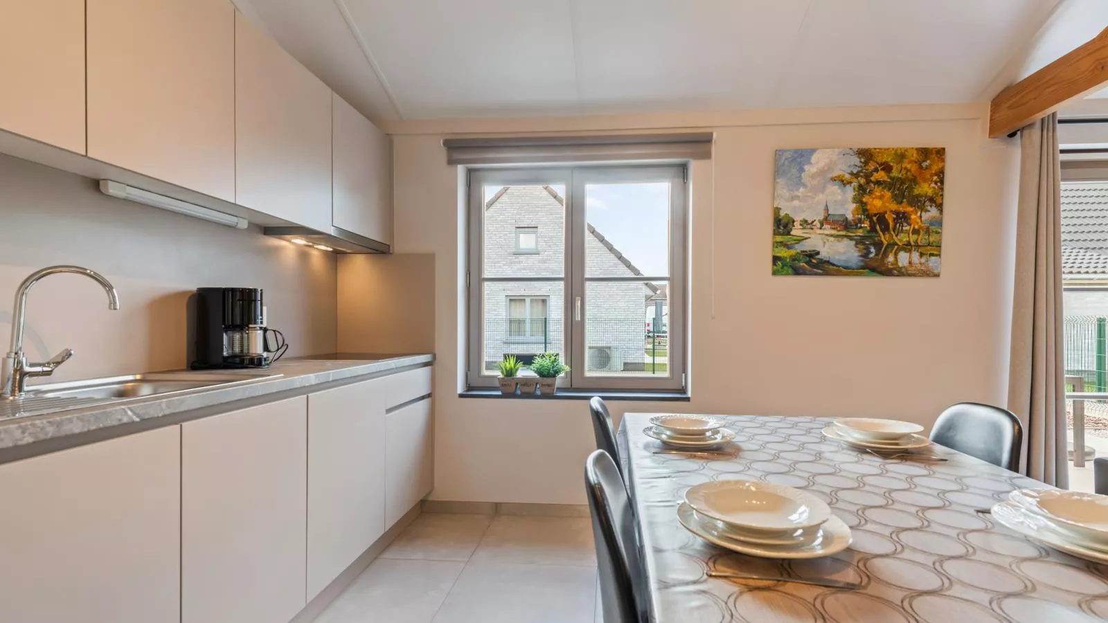 Westhinder II H18 - Kitchen