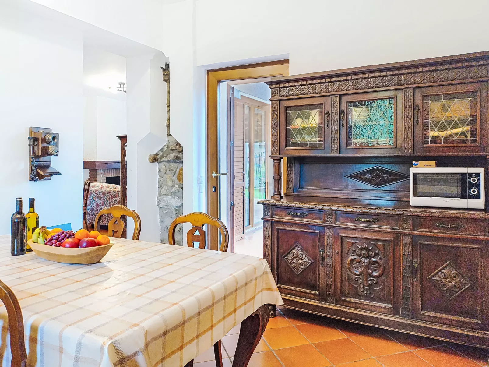 Cascina Paciotti - Inside