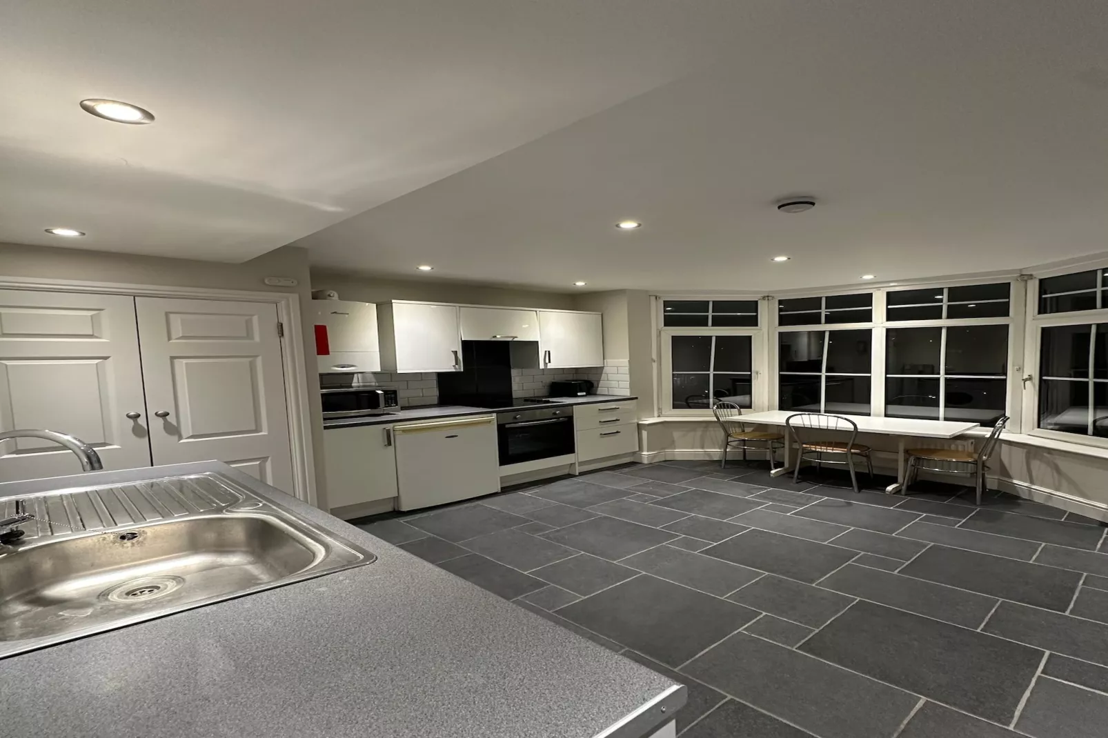 Standard Single Room - Bedroom