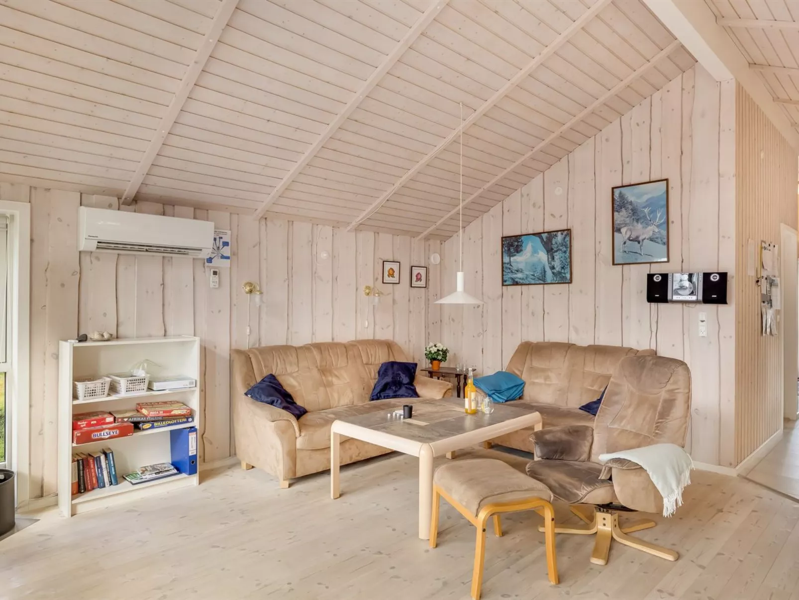 "Hialmar" - 300m from the sea - Inside