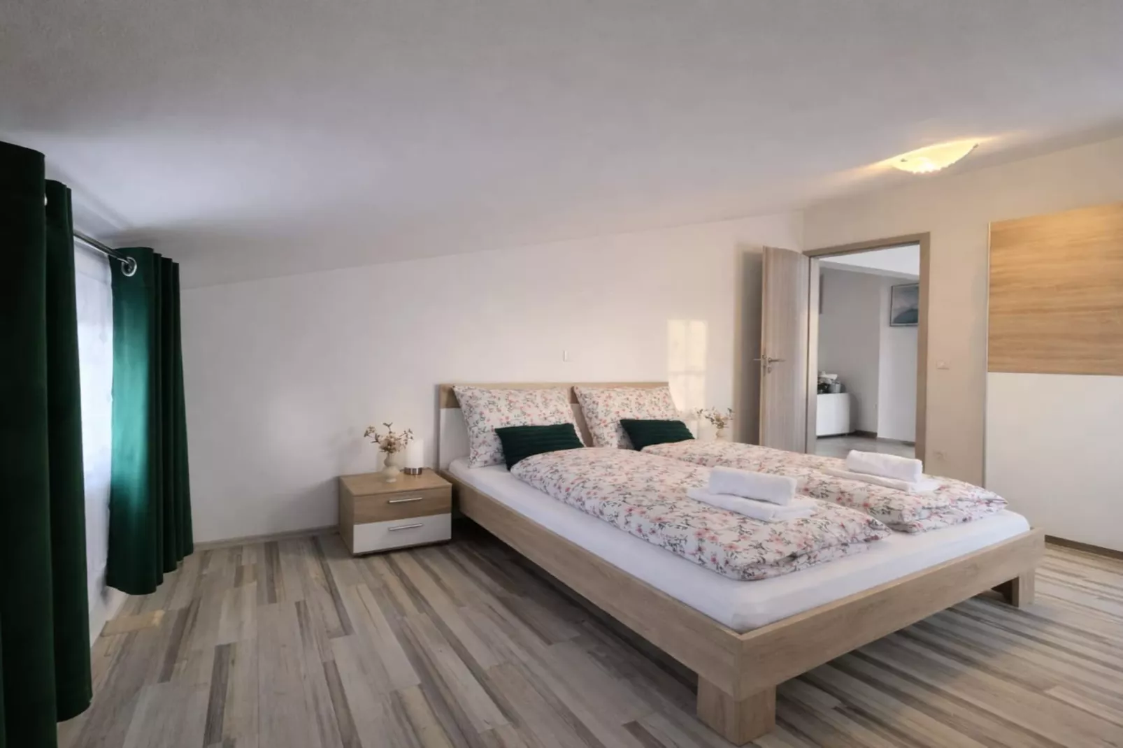 Apartments Sunset - Two bedroom Apartment with Terrace and Sea View (Gornji) - Schlafzimmer