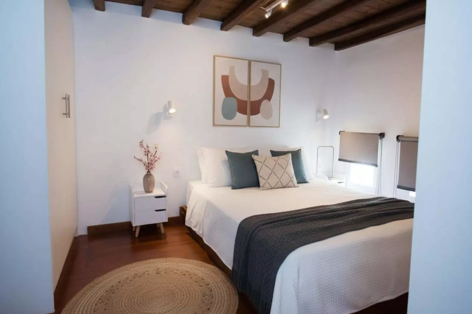 Ornos Elegant 2 Bd House with Shared Pool - Bedroom