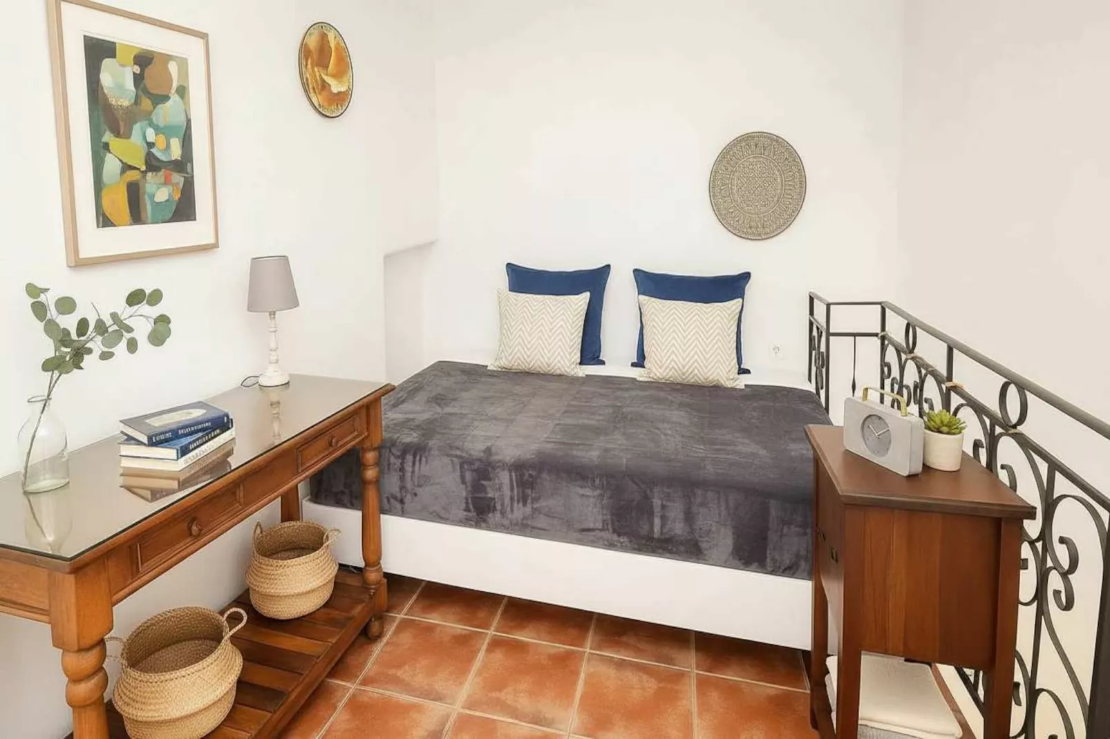 Picturesque Paros White House with Balcony Views - Bedroom