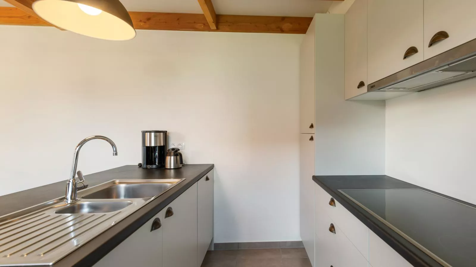 Westhinder I H88 - Kitchen