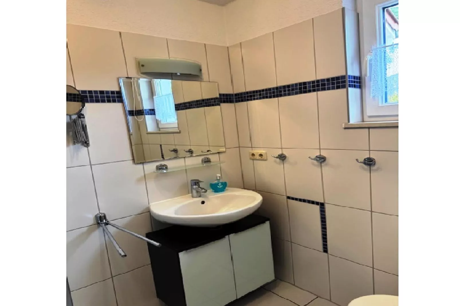 Doppelhaushälfte links - Bathroom