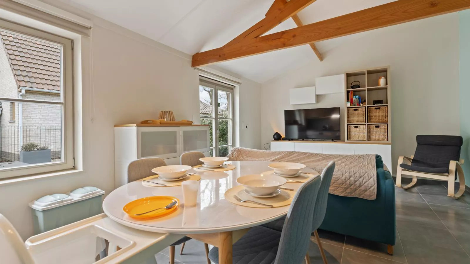 Westhinder I H93 - Dining room