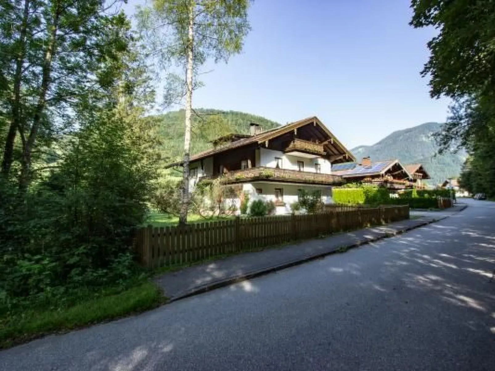 In Weißbach a. d. Alpenstraße - Outside