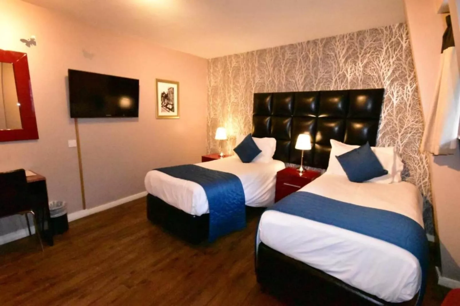 Standard Twin Room - Schlafzimmer