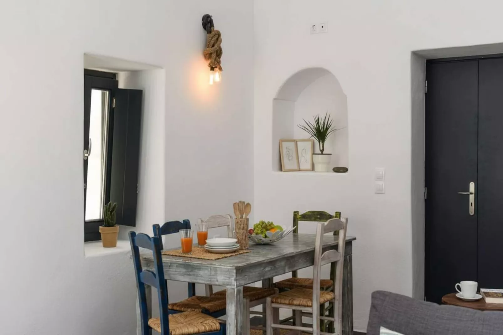 Dionysos Wine Authentic Stay 2 Bd Santorini Home - Dining room