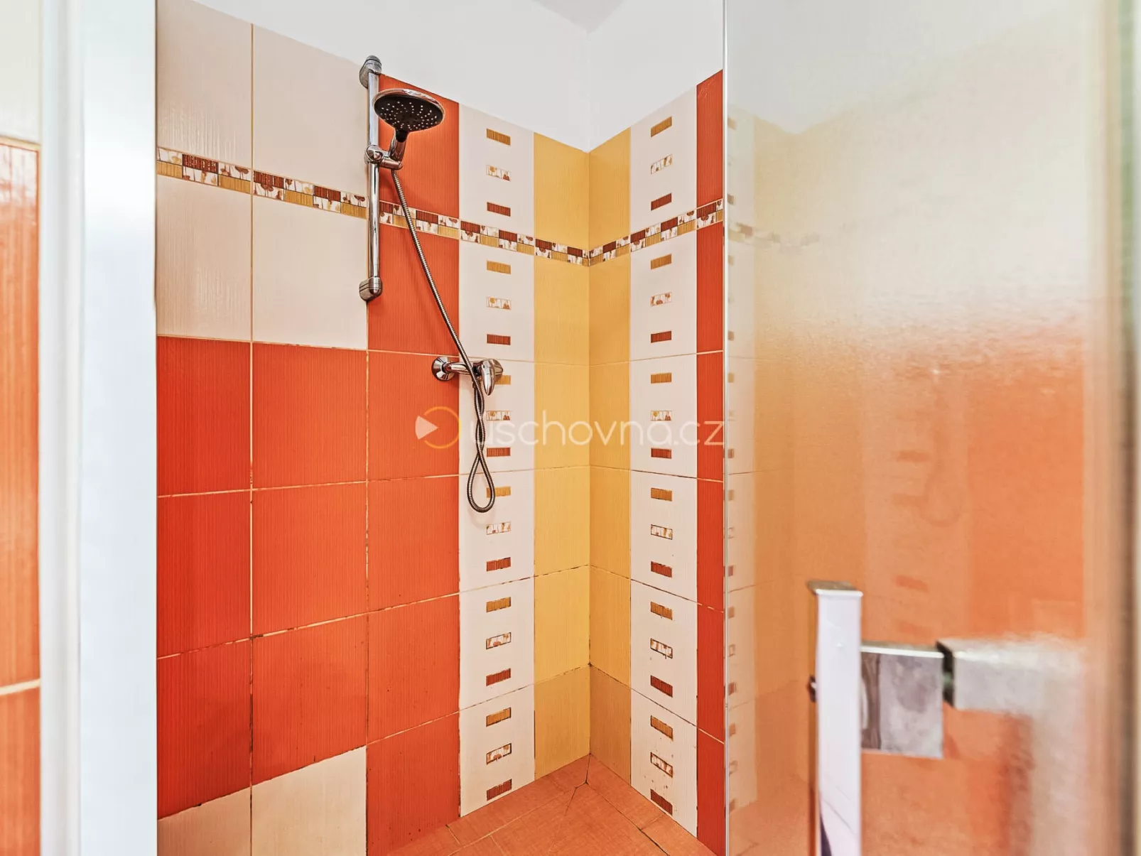 Hillside Terrace - Inside