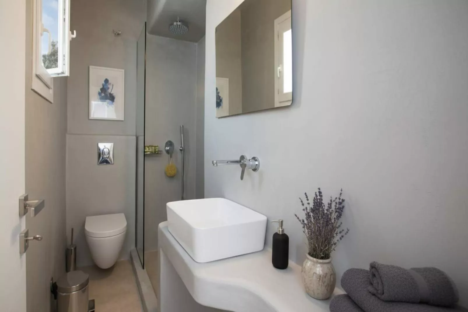 Scenic Agios Sostis Retreat with Sea Views - Badezimmer