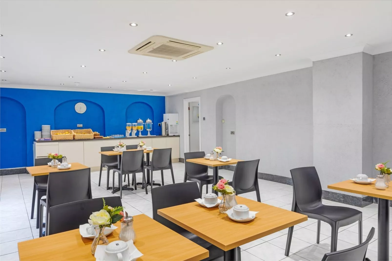 Standard Single Room - Facilities