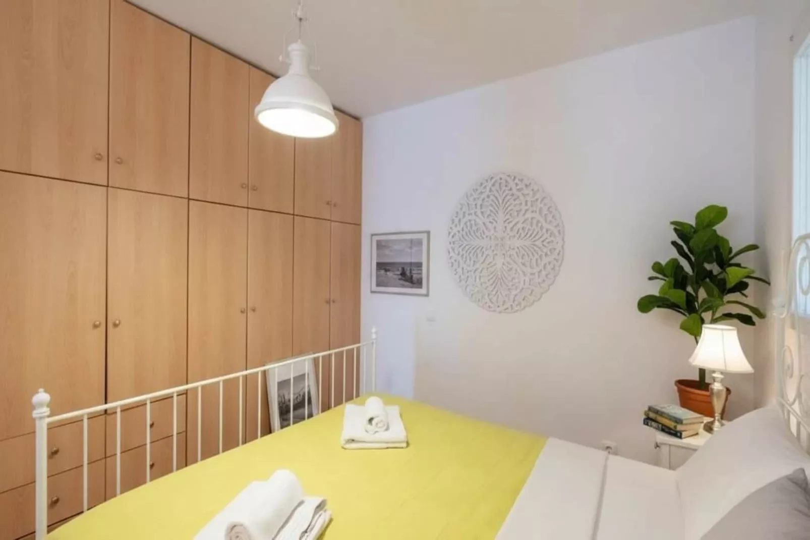 Maggie_vacay - Bedroom