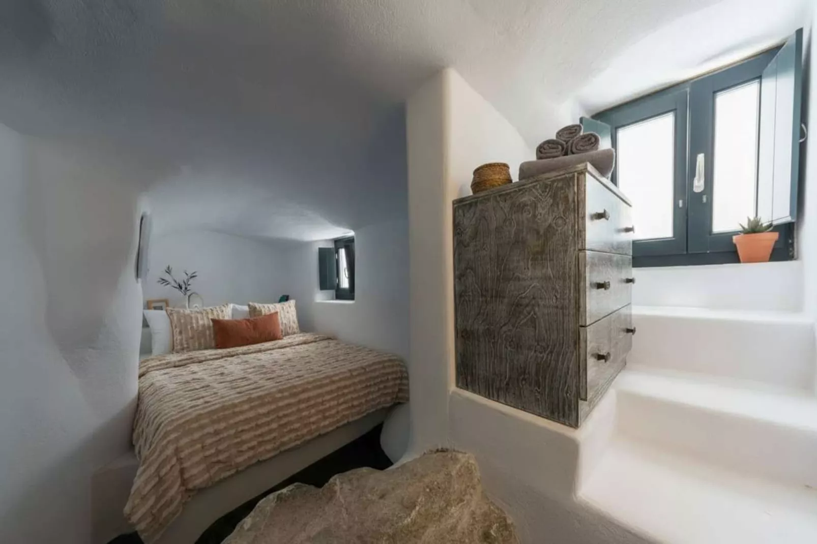 Dionysos Wine Authentic Stay 2 Bd Santorini Home - Bedroom