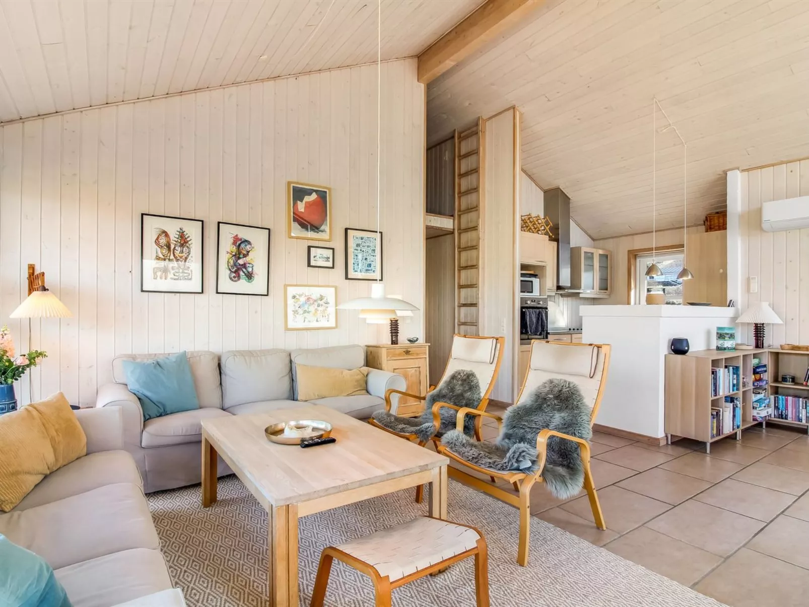 "Åmunde" - 150m from the sea - Inside