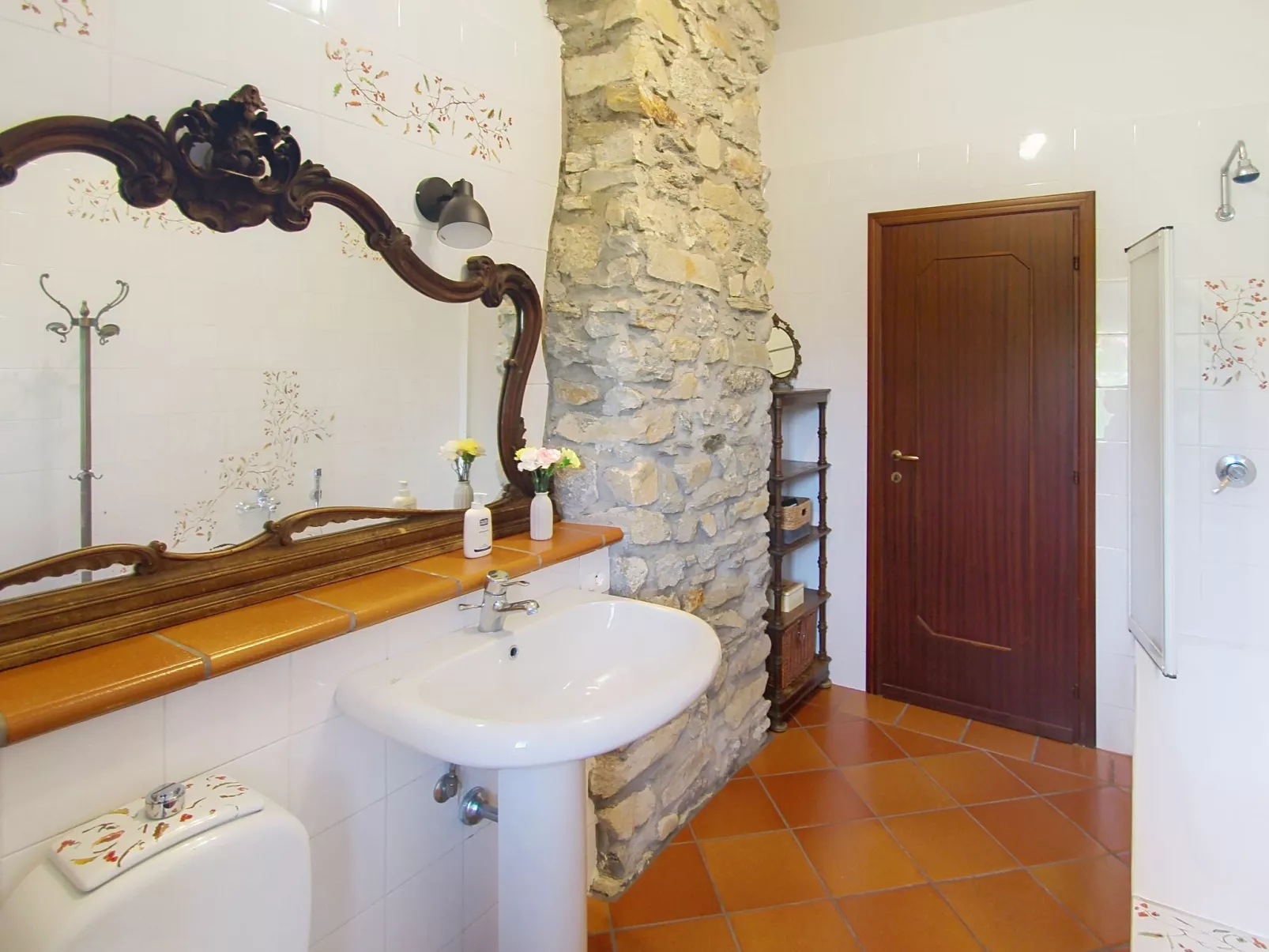 Cascina Paciotti - Inside