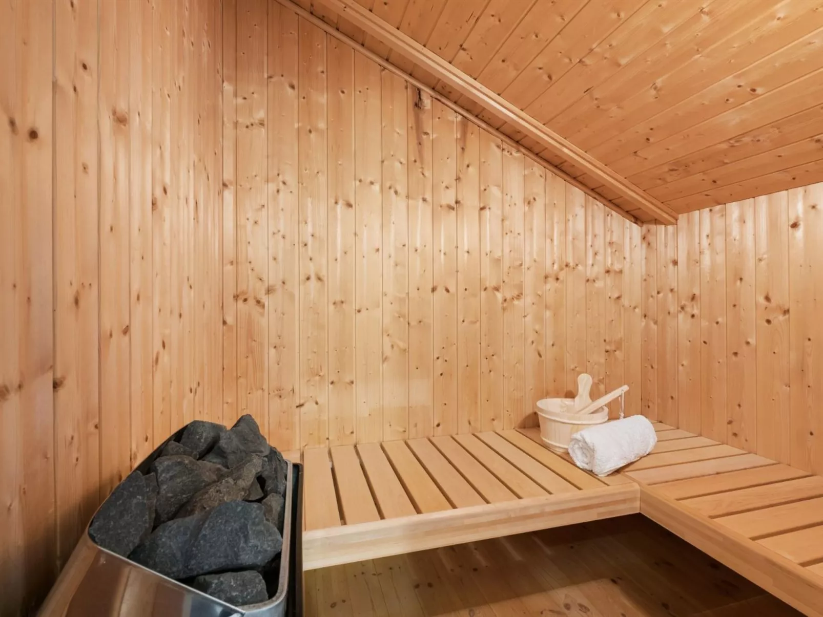 "Niela" - 700m from the sea - Drinnen