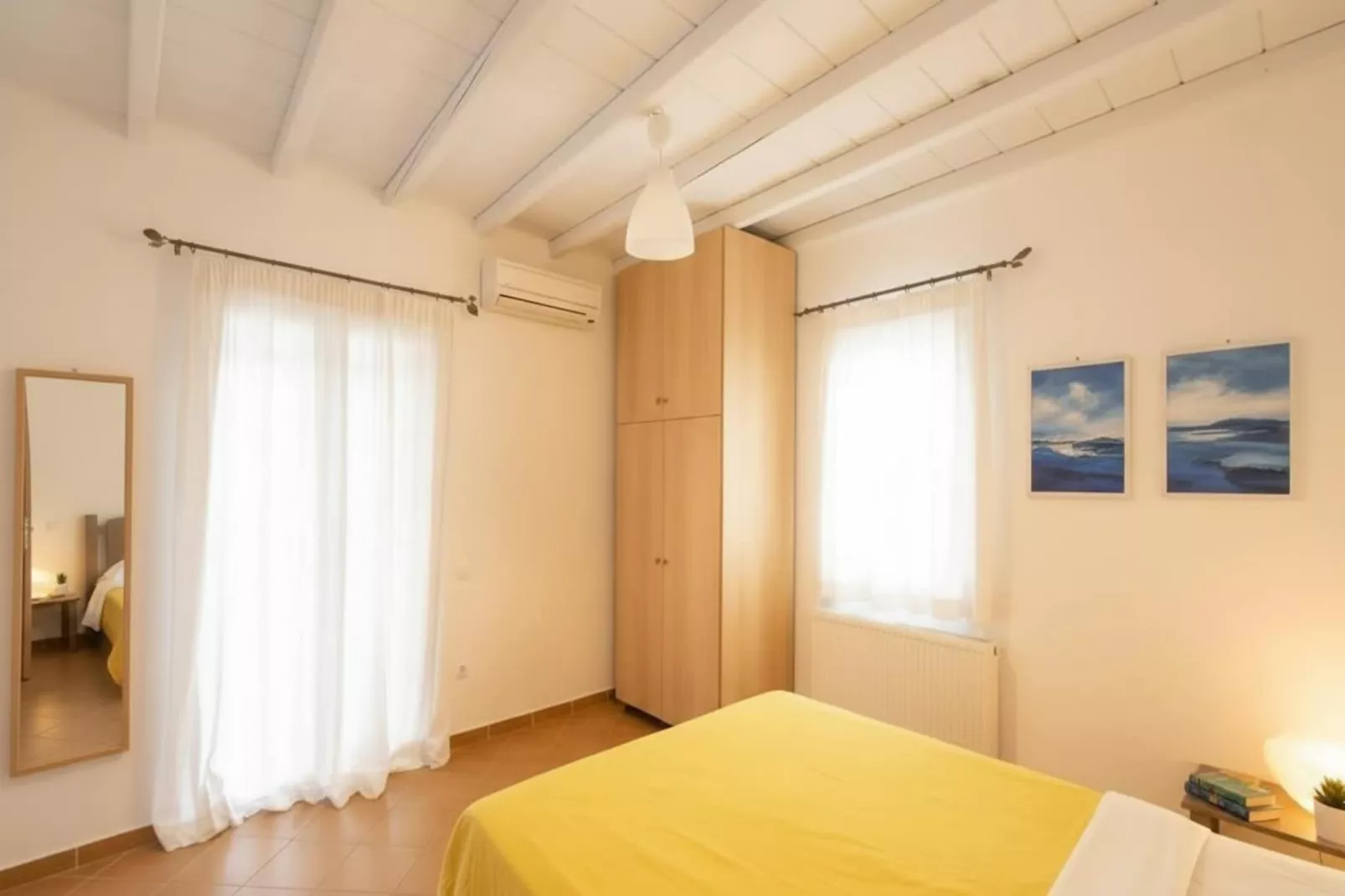 Maggie_vacay - Bedroom