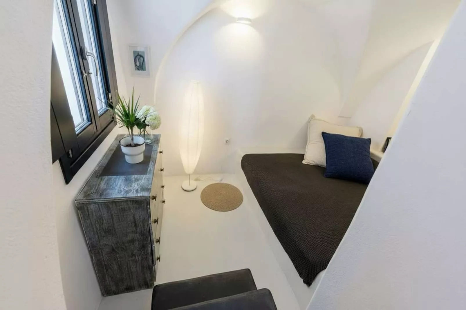 Poseidon’s Water Escape Santorini Rooftop Jacuzzi - Bedroom