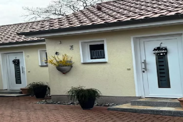 Doppelhaushälfte links - Exterior in winter