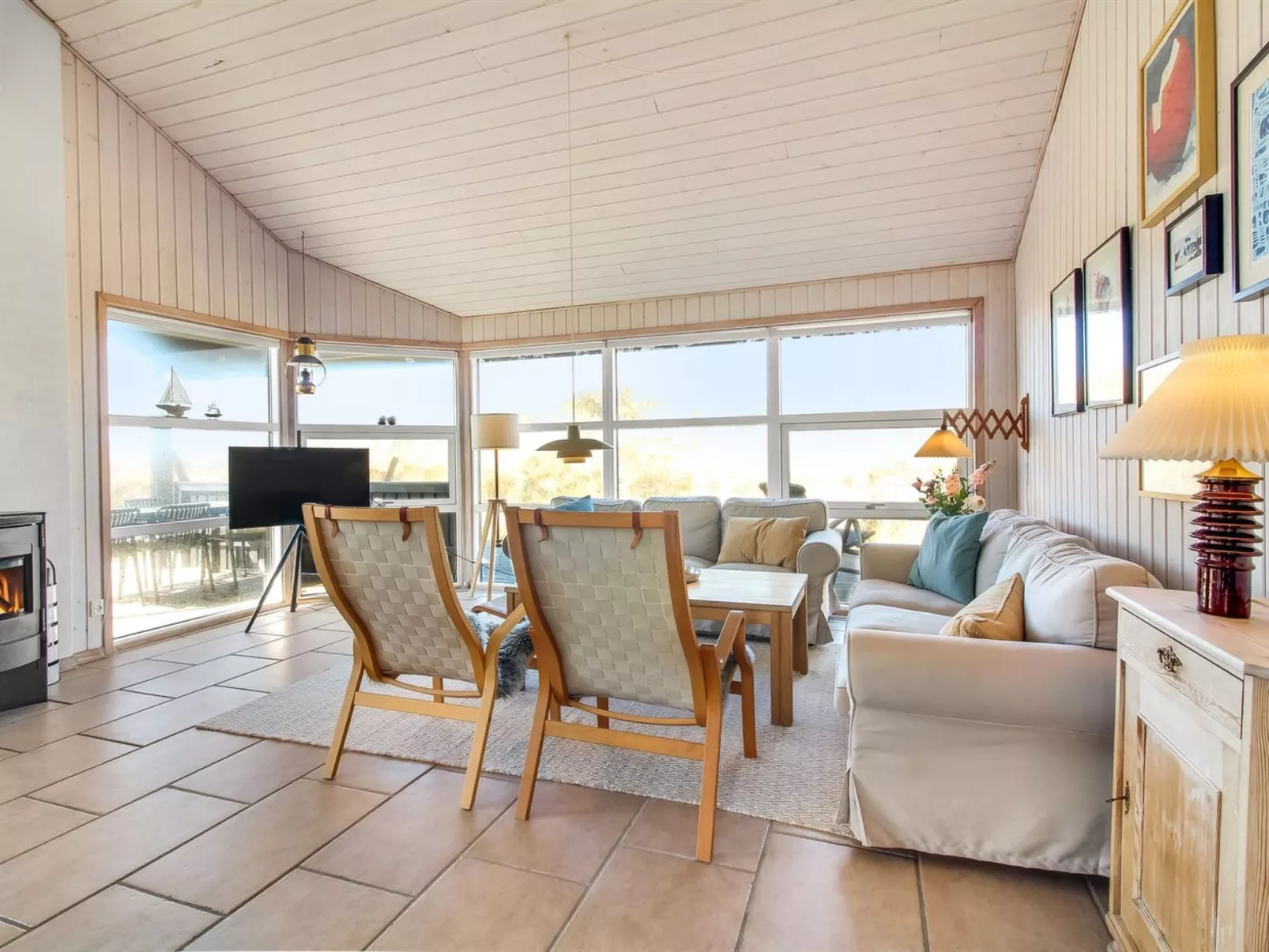 "Åmunde" - 150m from the sea - Inside