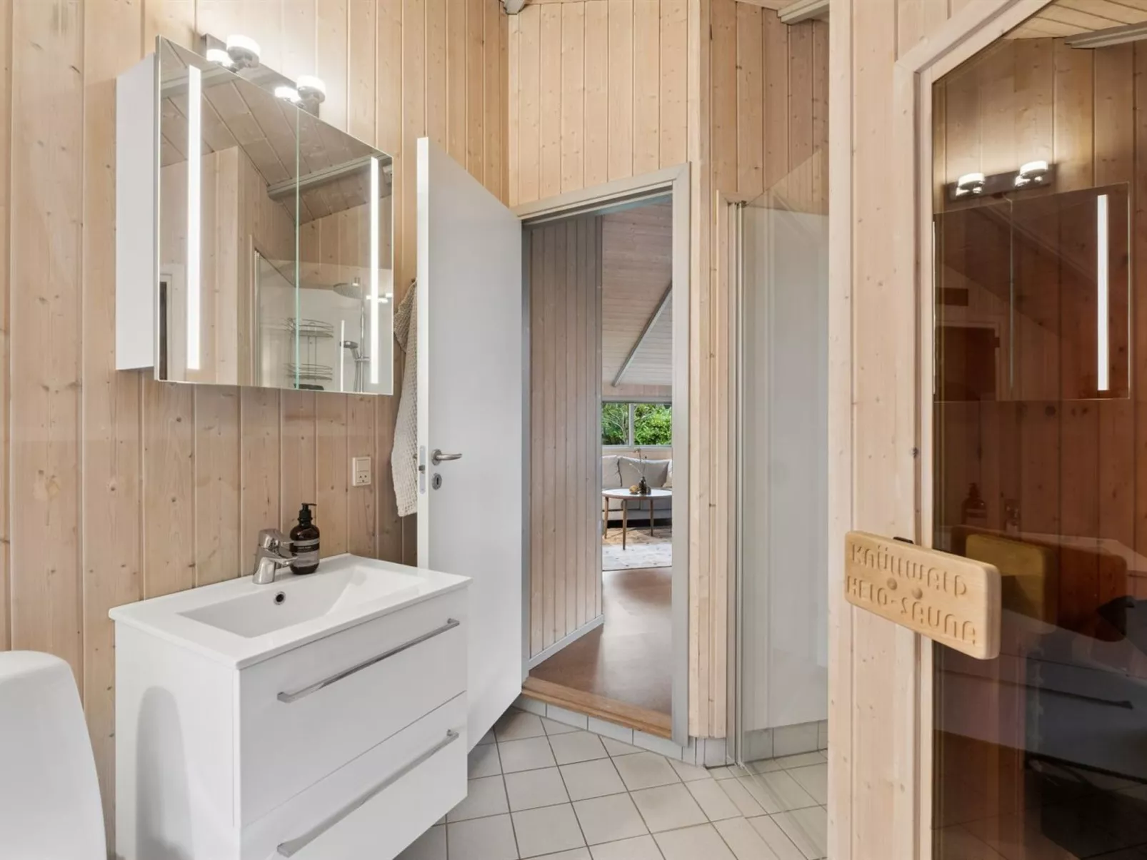 "Niela" - 700m from the sea - Drinnen