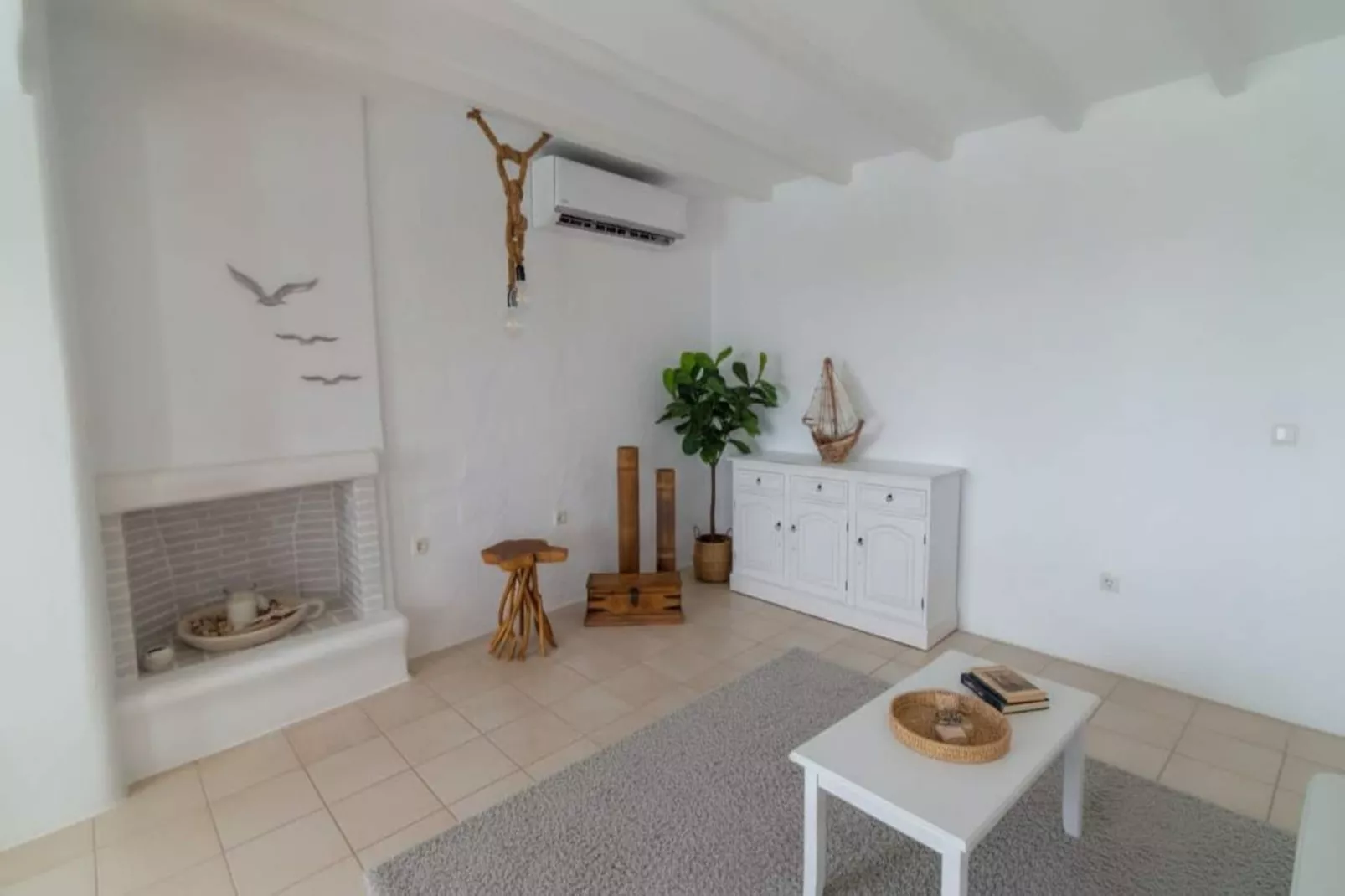 Argiro_Big_vacay - Living room