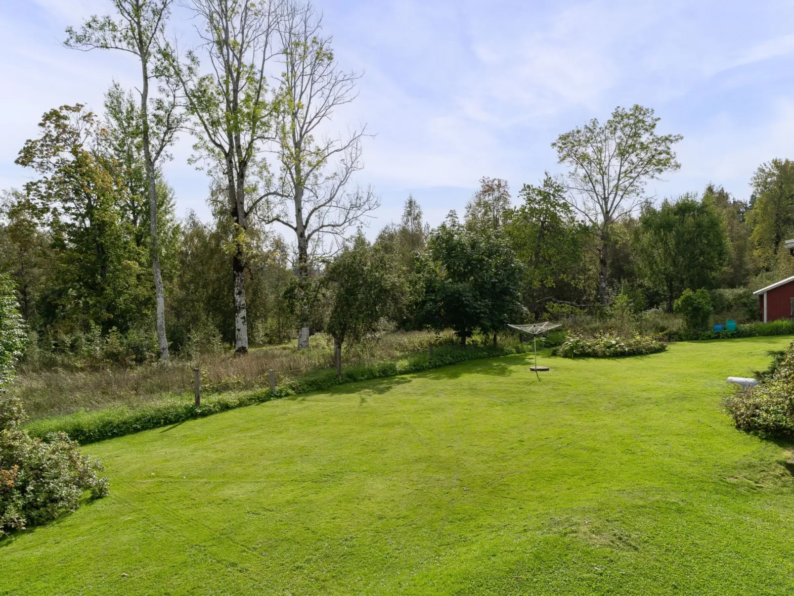 Hultet-Outside