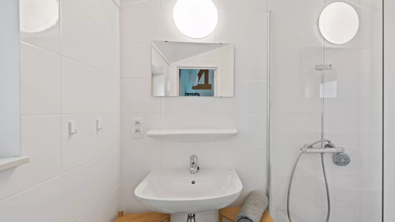 Westhinder I H93 - Bathroom
