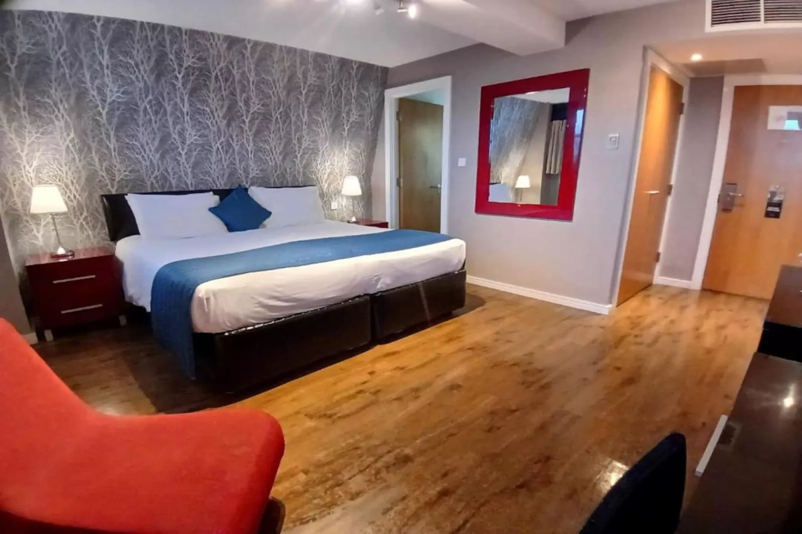 Compact Double Room - Schlafzimmer