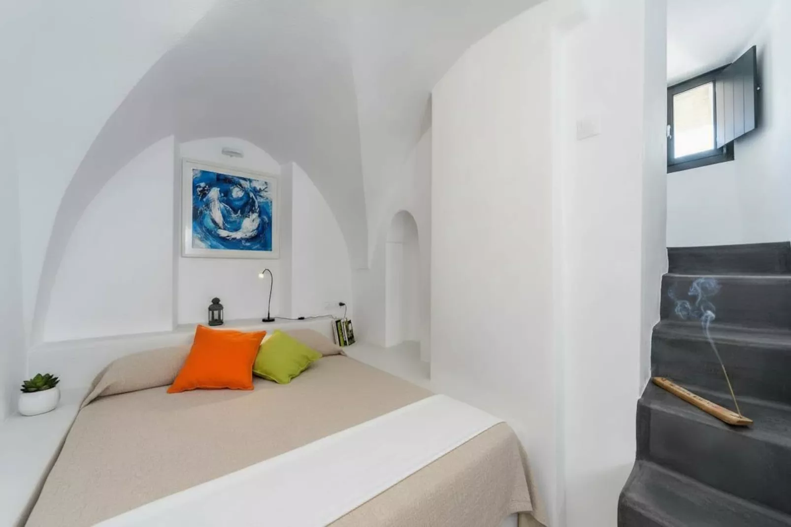 Poseidon’s Water Escape Santorini Rooftop Jacuzzi - Bedroom