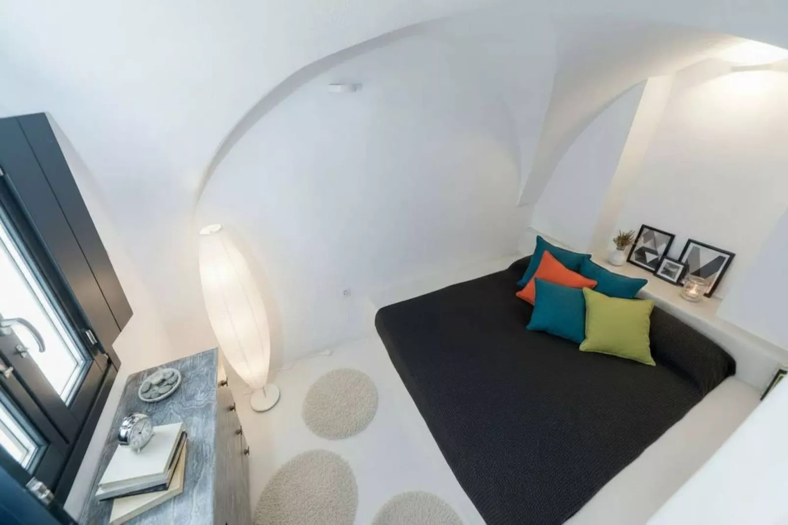 Poseidon’s Water Escape Santorini Rooftop Jacuzzi - Bedroom