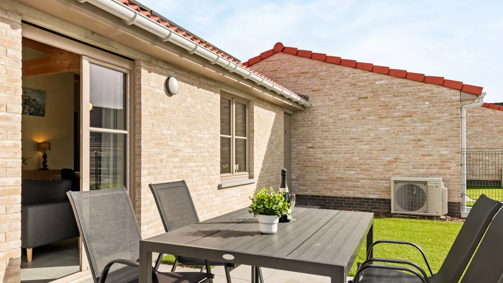 Westhinder II H18 - Terrace balcony
