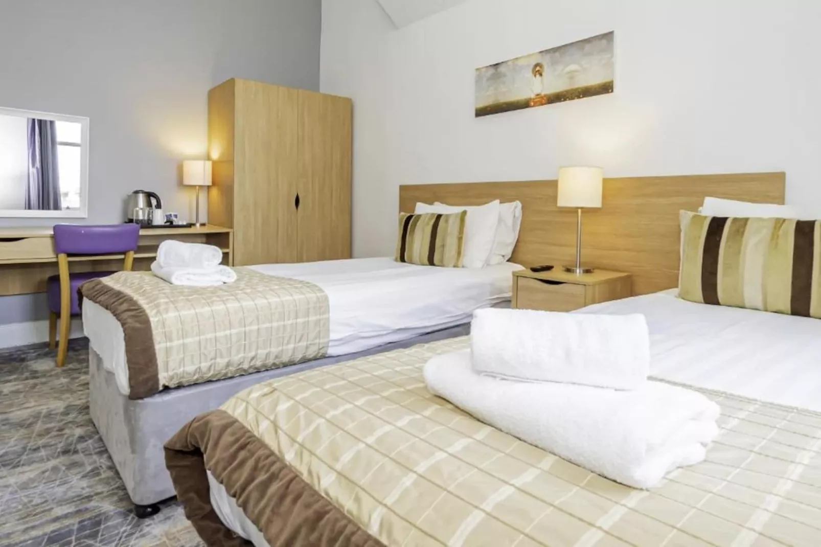 Standard Twin Room - Schlafzimmer