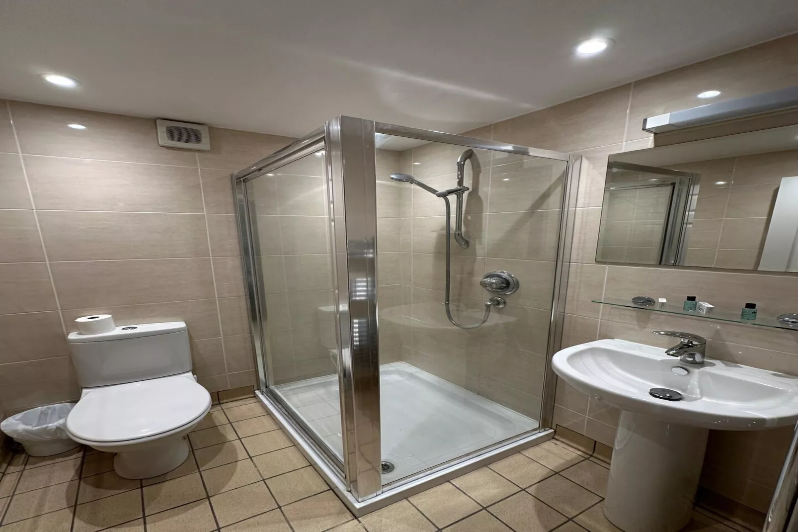 Standard Double Room - Salle de bain