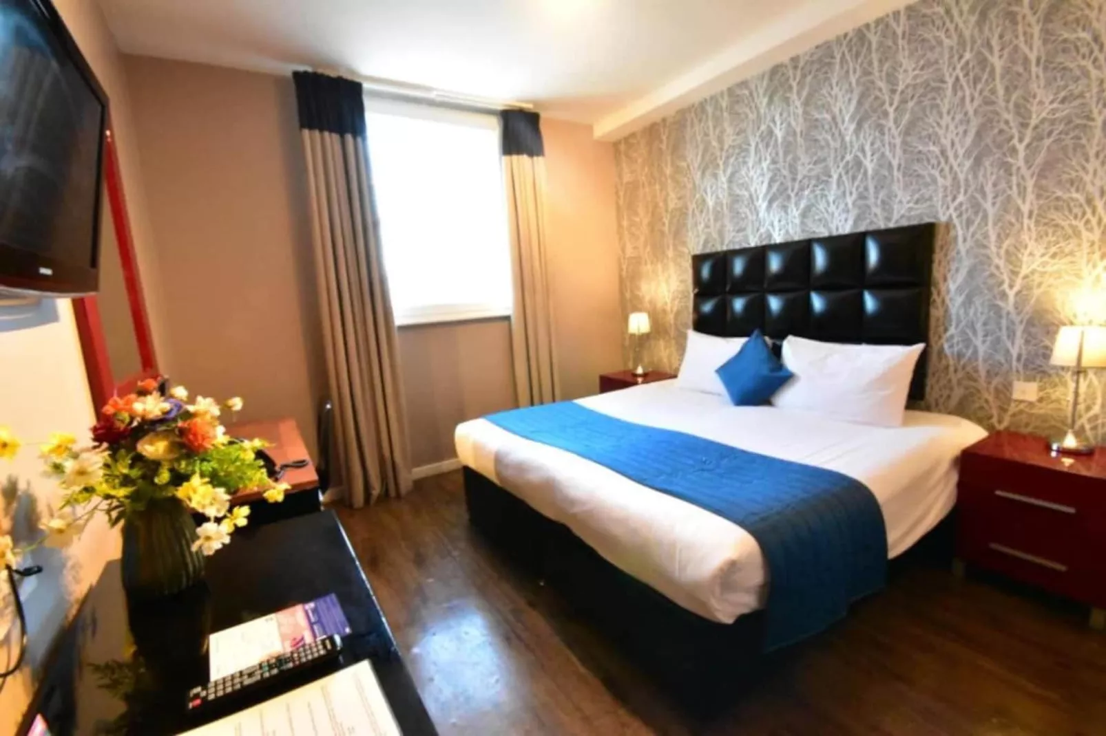 Compact Double Room - Schlafzimmer