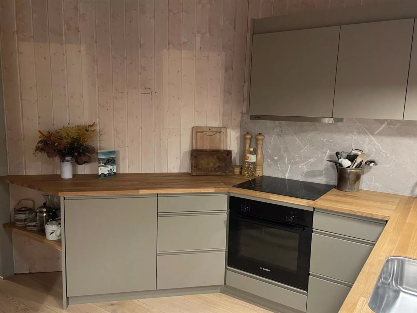 "Neno" - 100m from the sea - Drinnen