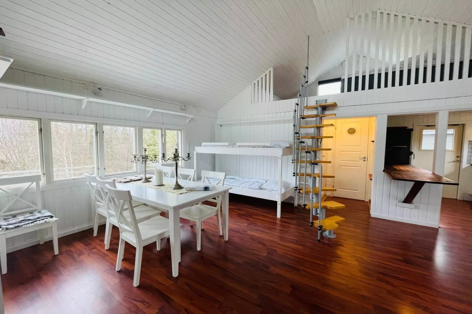 4 star holiday home in Trollhättan - Indoor