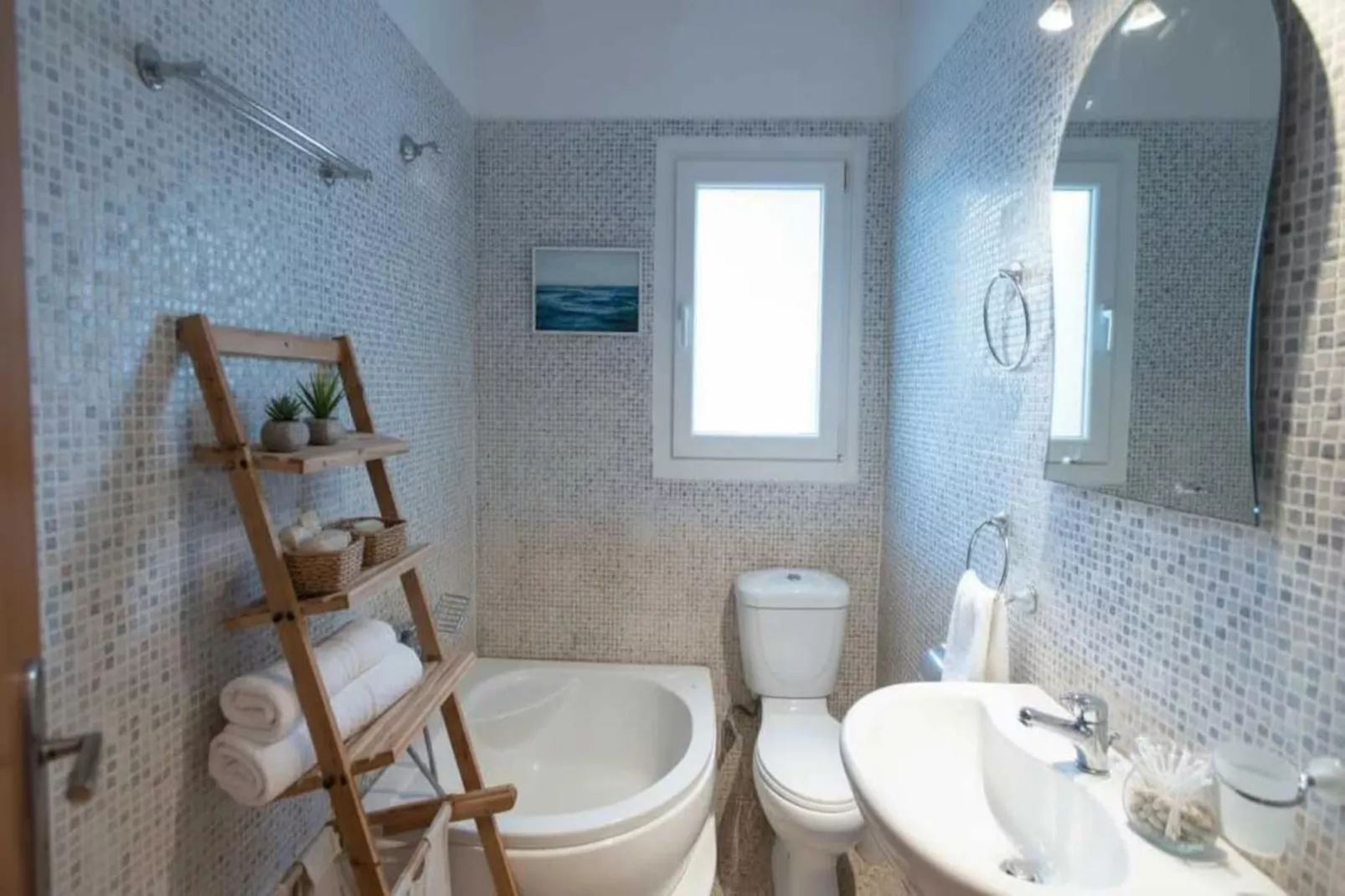 Maggie_vacay - Bathroom