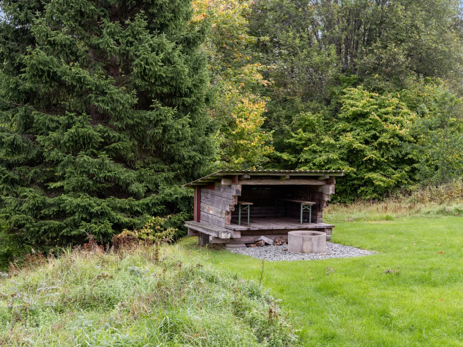 Älmegården-Outside