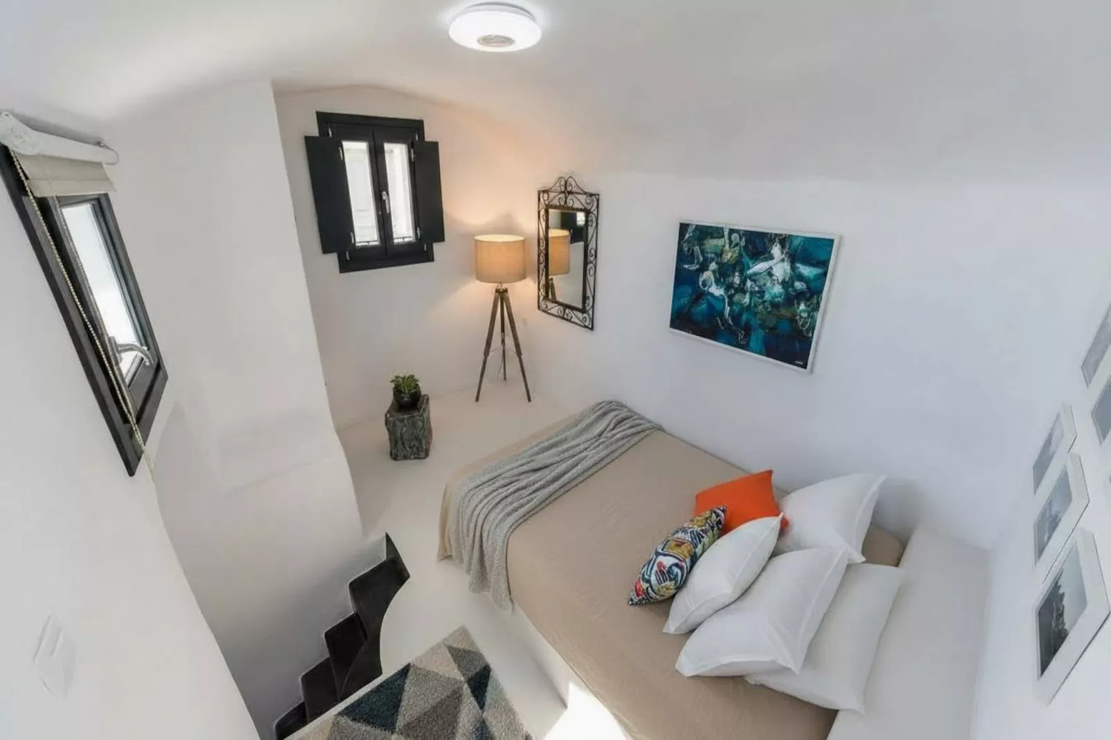 Poseidon’s Water Escape Santorini Rooftop Jacuzzi - Bedroom