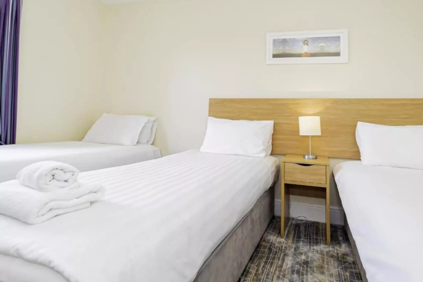Standard Triple Room - Bedroom