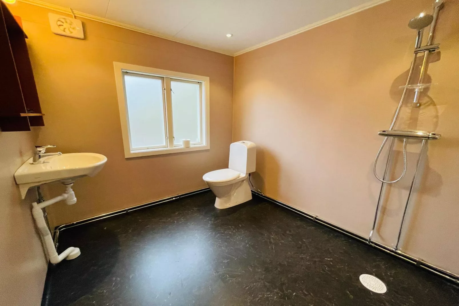 4 star holiday home in Trollhättan - Indoor