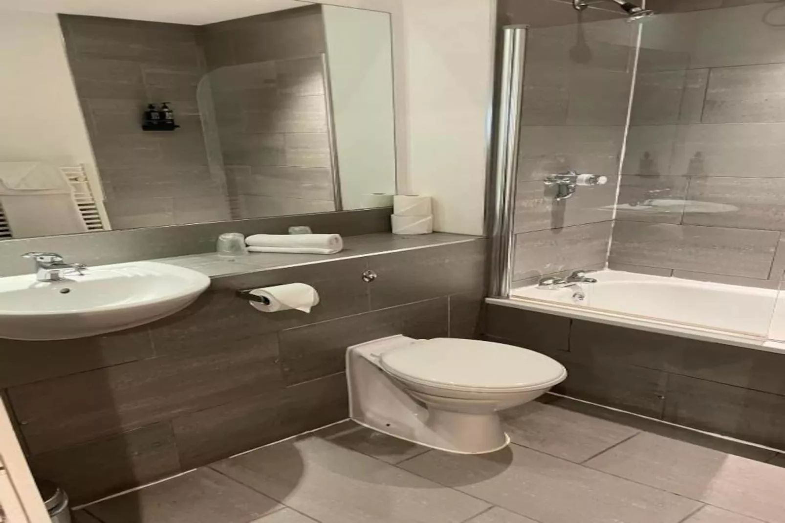 Compact Double Room - Badezimmer