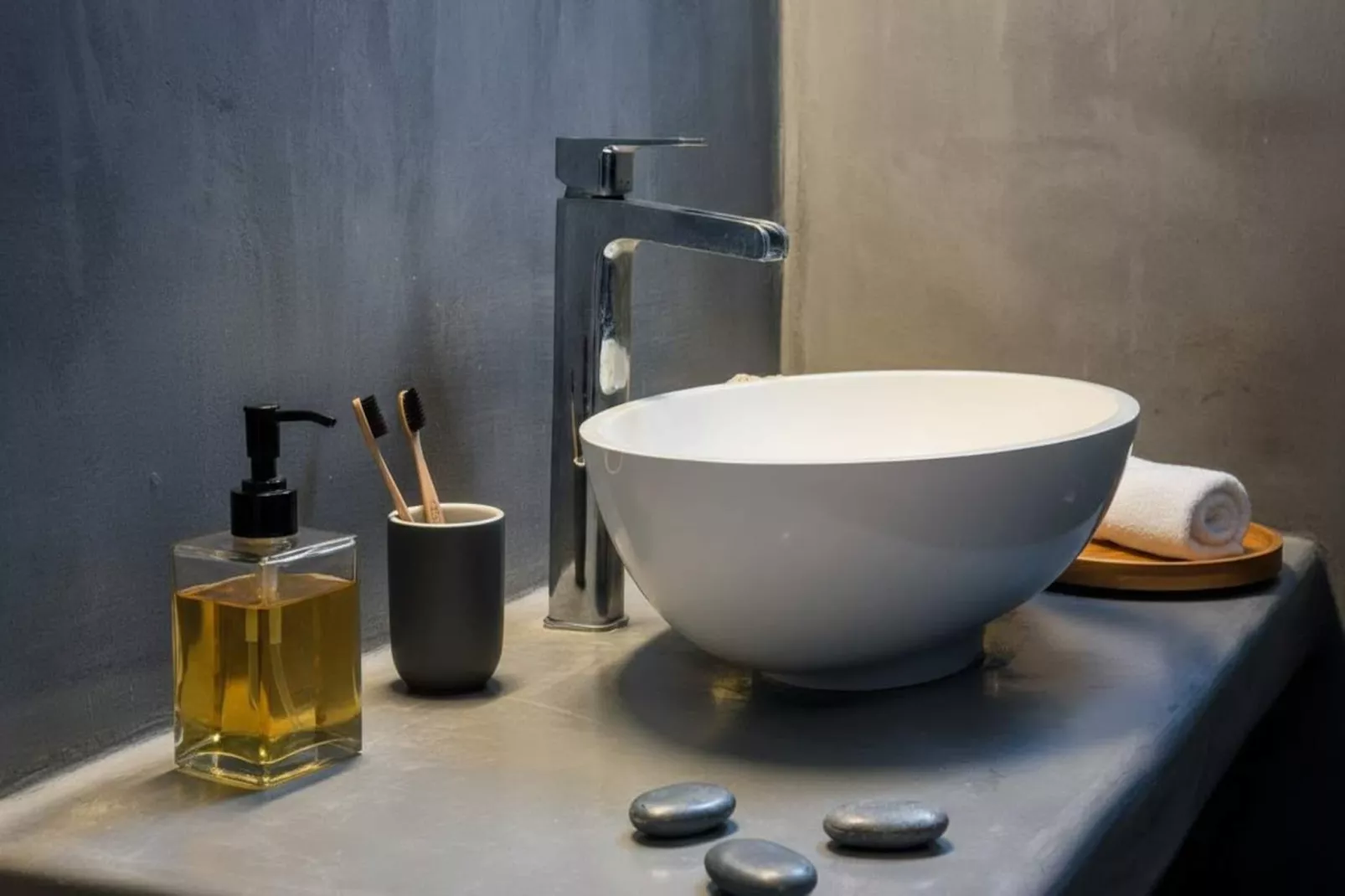 Poseidon’s Water Escape Santorini Rooftop Jacuzzi - Bathroom