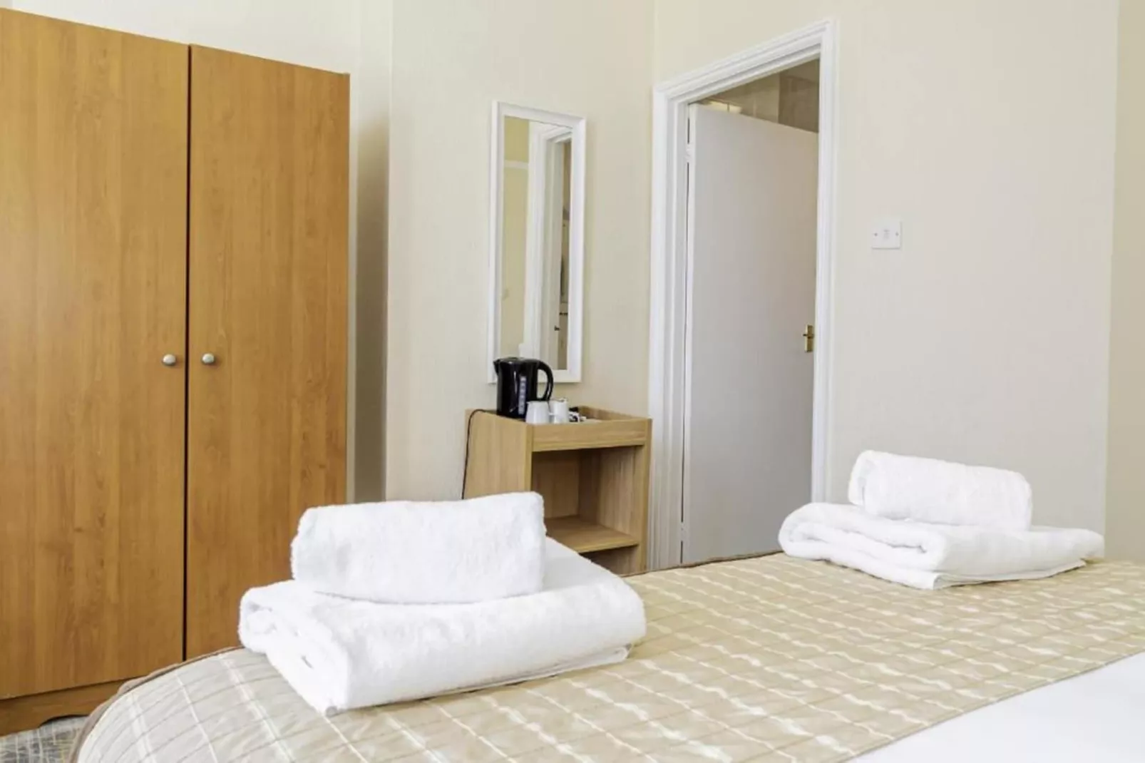 Superior Double Room - Schlafzimmer