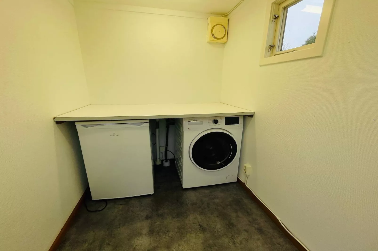 4 star holiday home in Trollhättan - Indoor