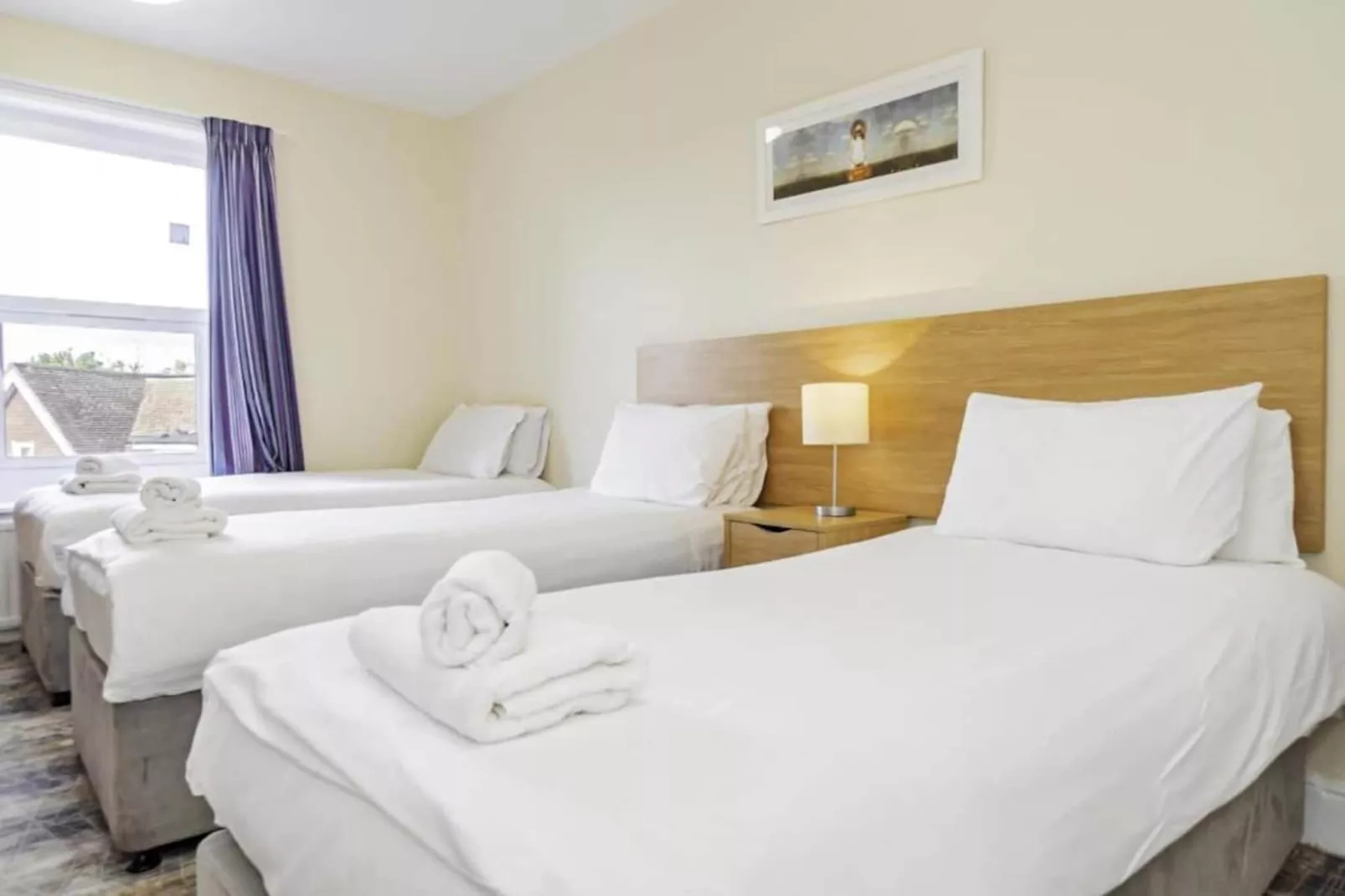 Standard Triple Room - Bedroom