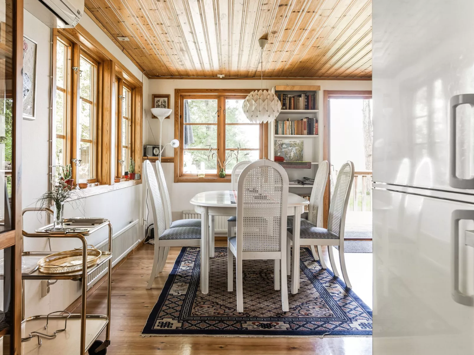 Kjuge Nya Huset-Inside